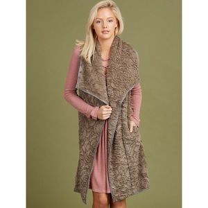 🧥Altar’d State Brown Faux Fur Vest